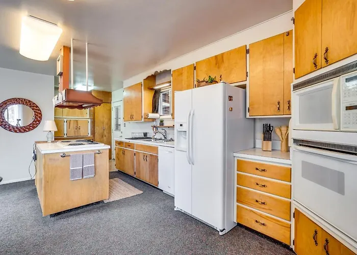 Vacation Rental: 3 Mi To Downtown! Holiday home *