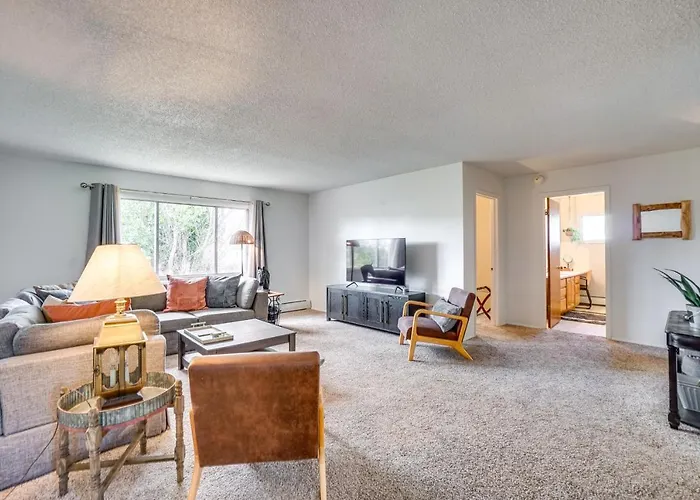 Vacation Rental: 3 Mi To Downtown! Holiday home